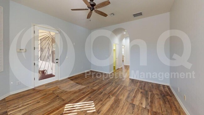 Building Photo - 151 Silverstone Pl