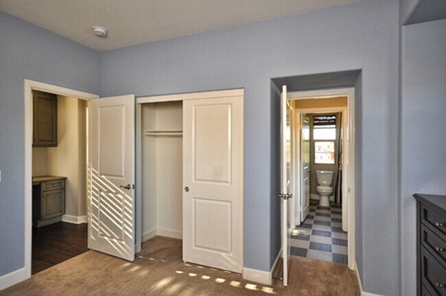 Building Photo - 3BD Home with Amazing Panoramic Ocean Views!