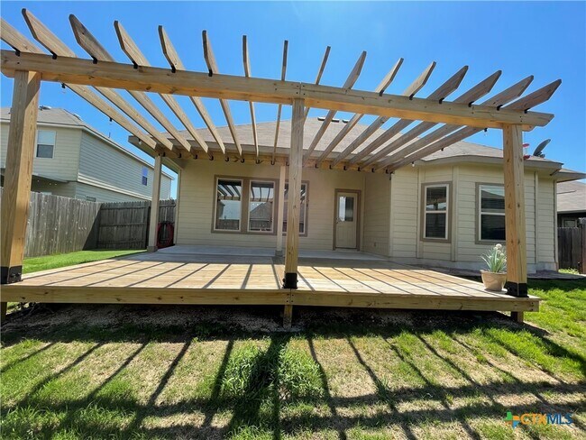 Building Photo - 2743 Wheatfield Wy