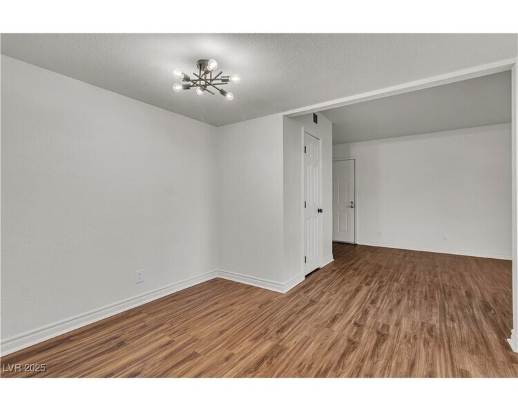 Building Photo - 5160 Indian River Dr