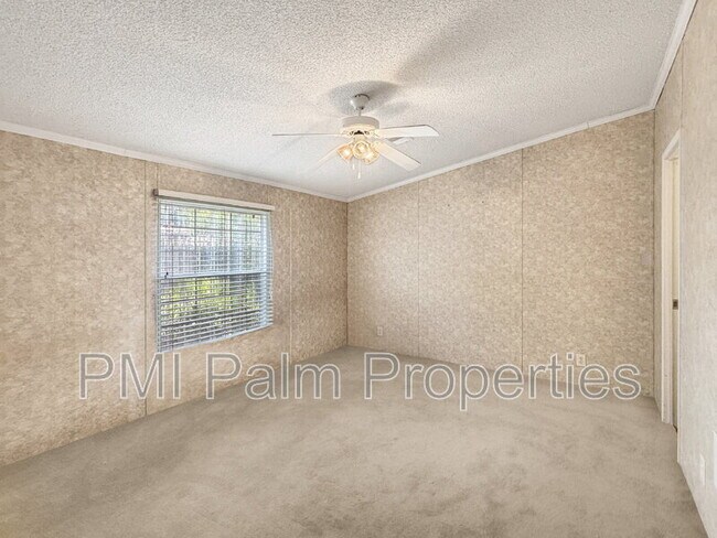 Building Photo - 7568 SE Swan Ave