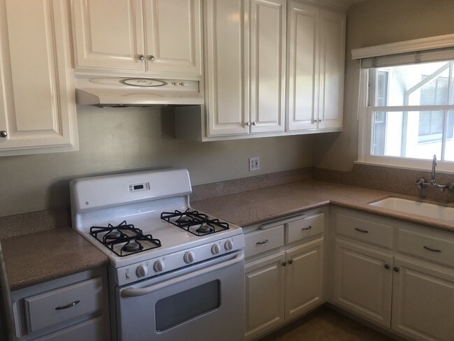 Kitchen - 2101 10th St