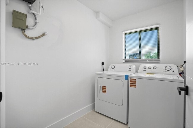 Building Photo - 5819 NW 30th Ave