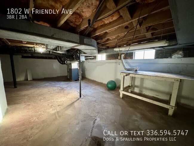 Building Photo - 1802 W Friendly Ave