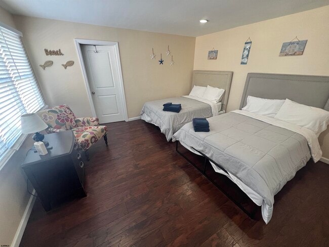 Building Photo - 239 N Derby Ave