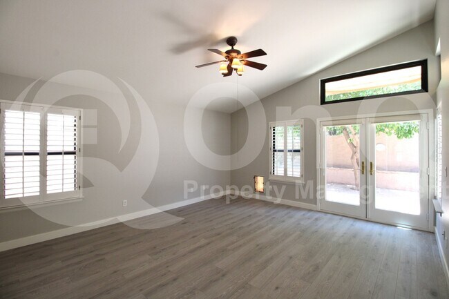Building Photo - 15845 N 51st St
