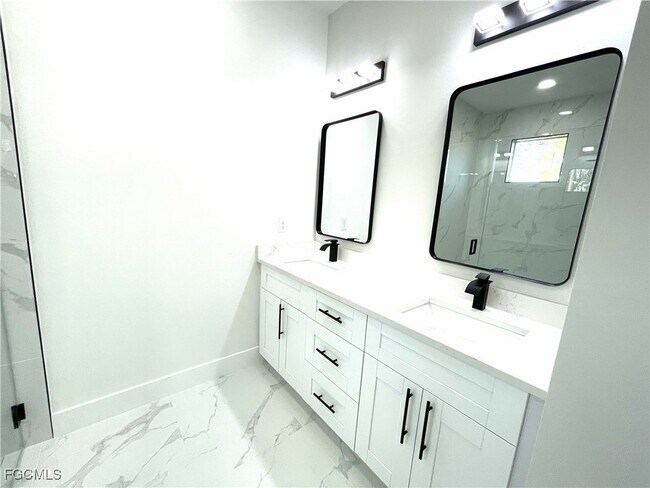 Building Photo - 1901 East 13th Street