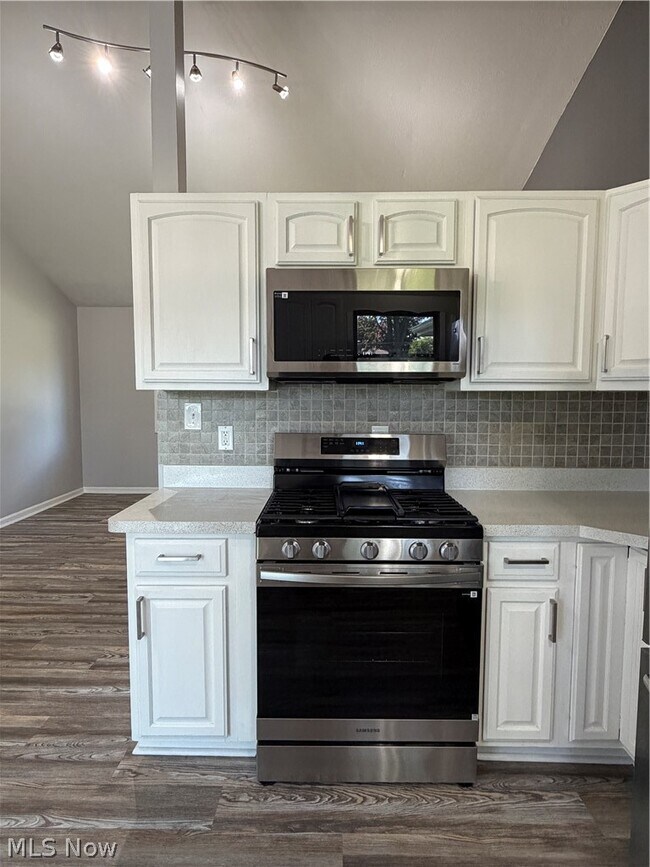 Building Photo - 13187 Yager Dr