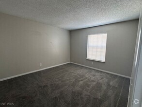 Building Photo - 3823 S Maryland Pkwy