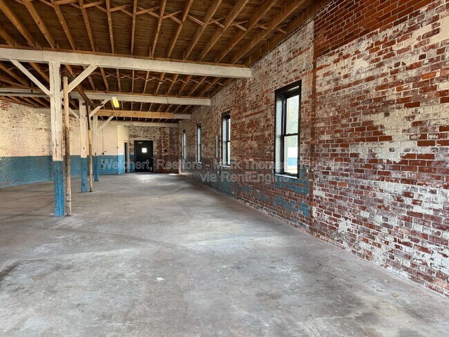 Building Photo - 141 Depot St
