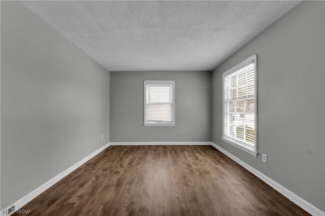 Building Photo - 4610 Yorkshire Ave