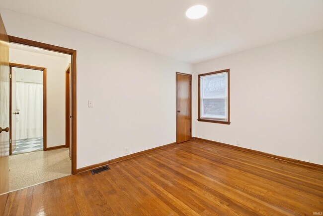 Building Photo - 201 W Church Ln