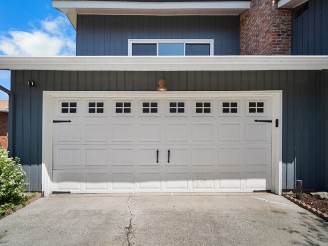 Building Photo - Spacious 4-Bedroom Pet-Friendly Home in North Spokane