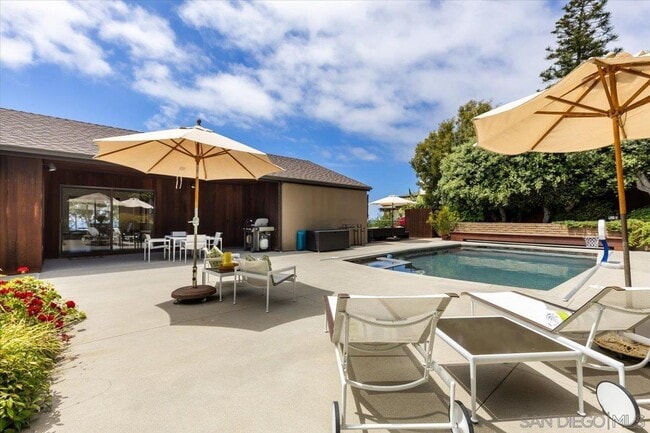 Building Photo - 8496 Westway Dr