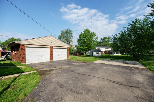Building Photo - 3091-3097 E Stroop Rd, Dayton