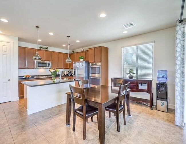 Building Photo - Summerlin Stunner- Spacious Backyard, Stri...