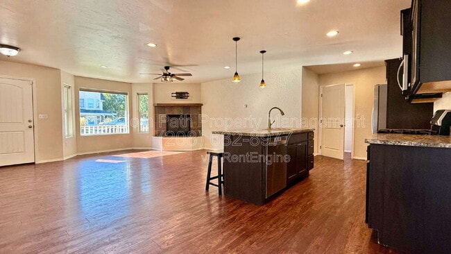 Building Photo - 302 Ashlin Ct