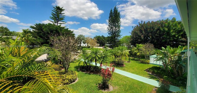 Building Photo - 474 Tilford V
