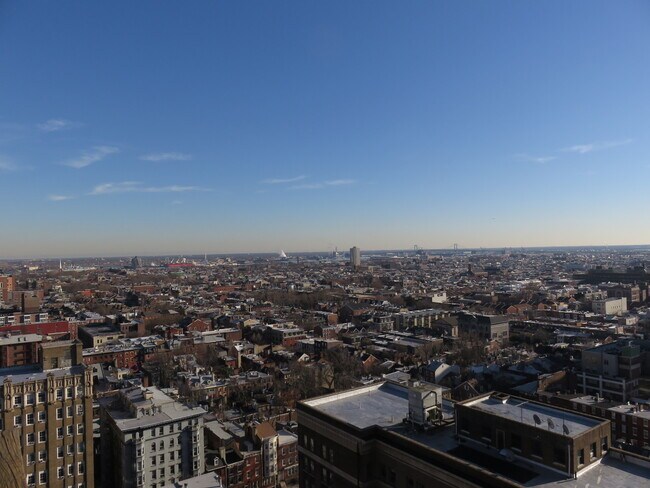 Building Photo - Beautiful High Rise Condo in Washington Sq...