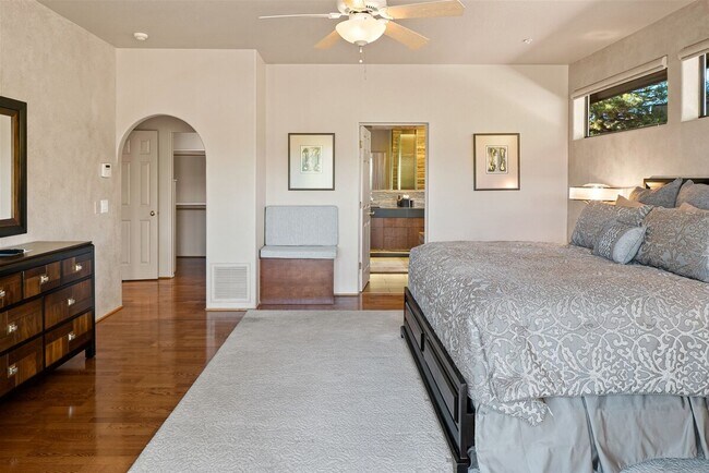 Building Photo - 160 Arroyo Seco Dr