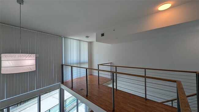 Building Photo - 350 S Miami Ave