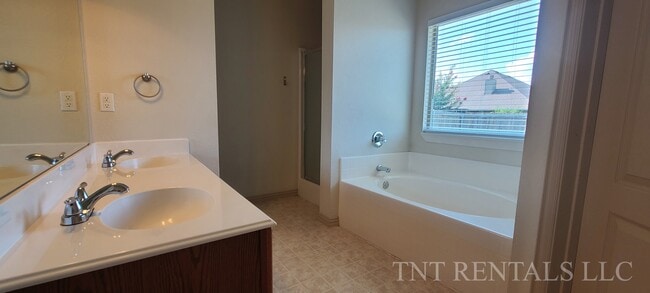 Building Photo - 224 Audobon Ln