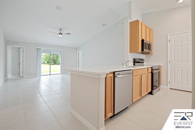 Building Photo - 22 Prince Eric Ln