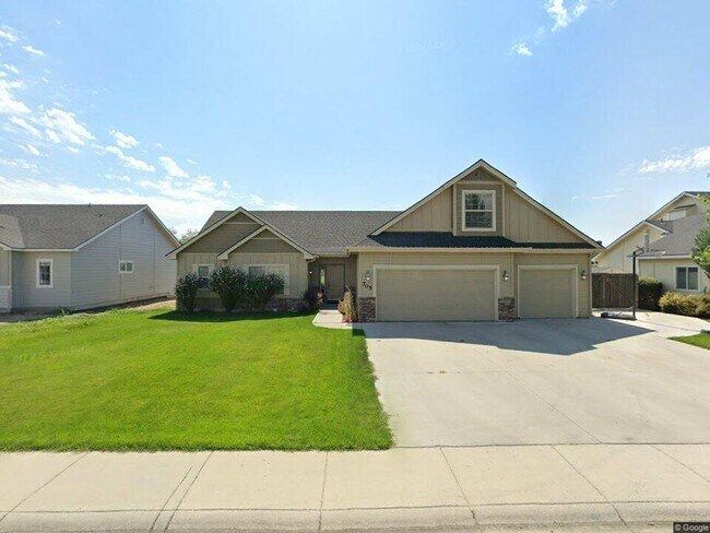 Primary Photo - 705 Triumph Dr