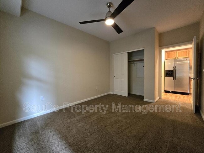 Building Photo - 10651 NE Red Wing Way