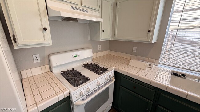 Building Photo - 7220 Paradise Bay Dr