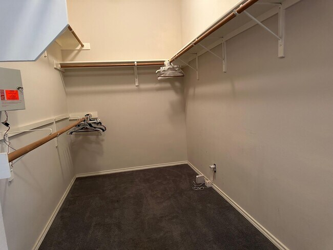 Building Photo - 11817 Watercrest Ct