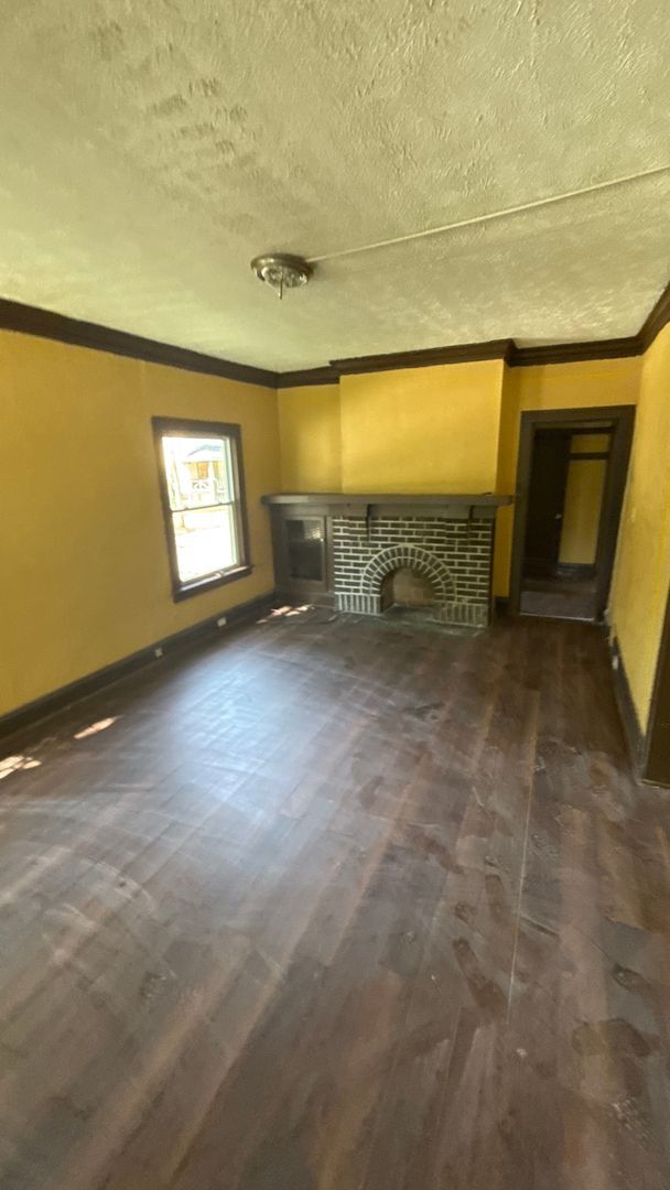 Building Photo - Single Family Home