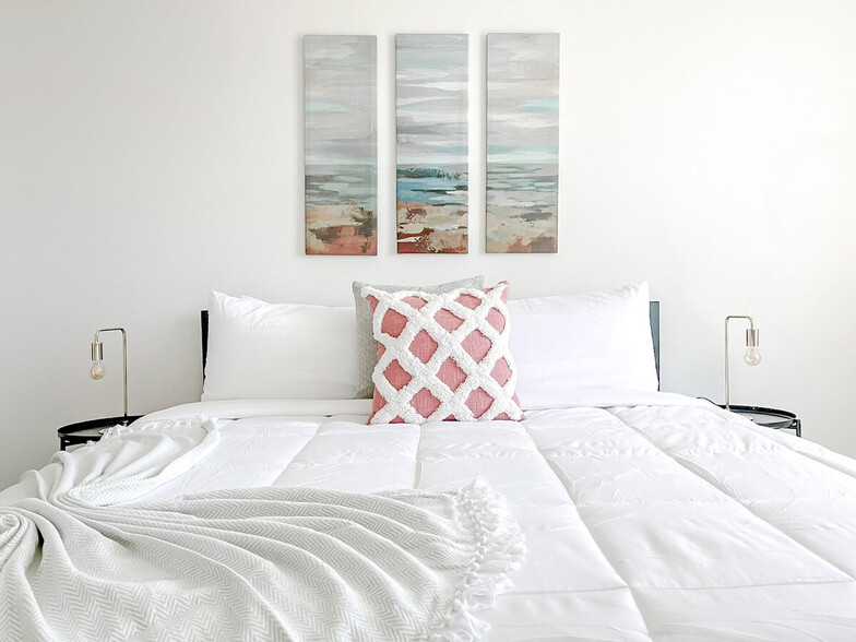 Building Photo - 2515 Burnet Ave