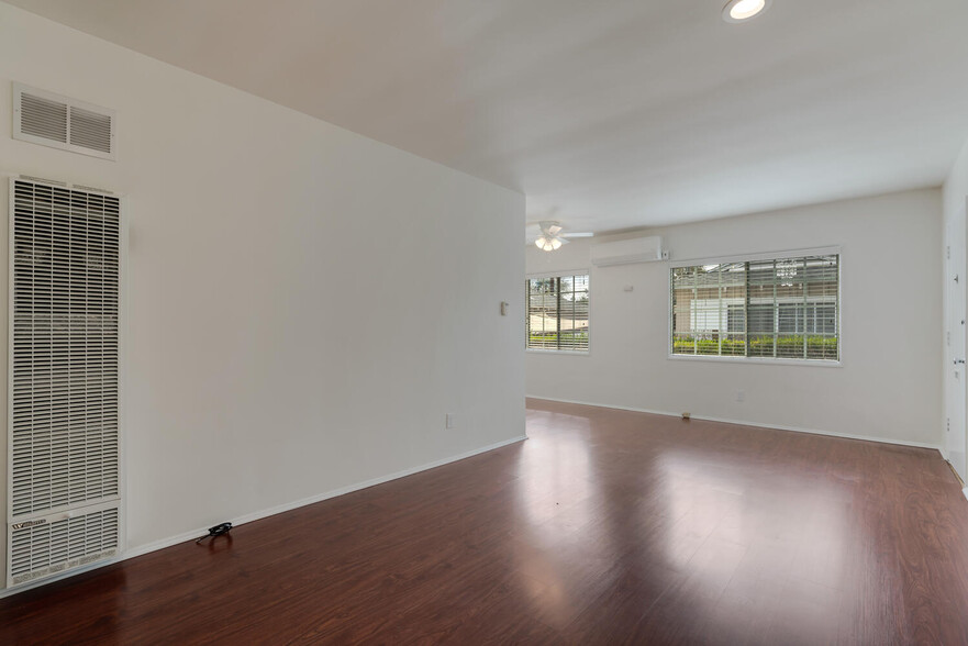 Building Photo - 5534 Kester Ave