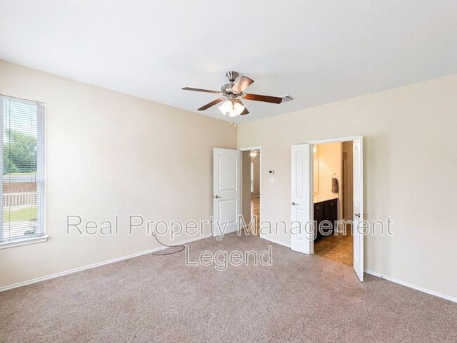 Building Photo - 9929 Pronghorn Rd
