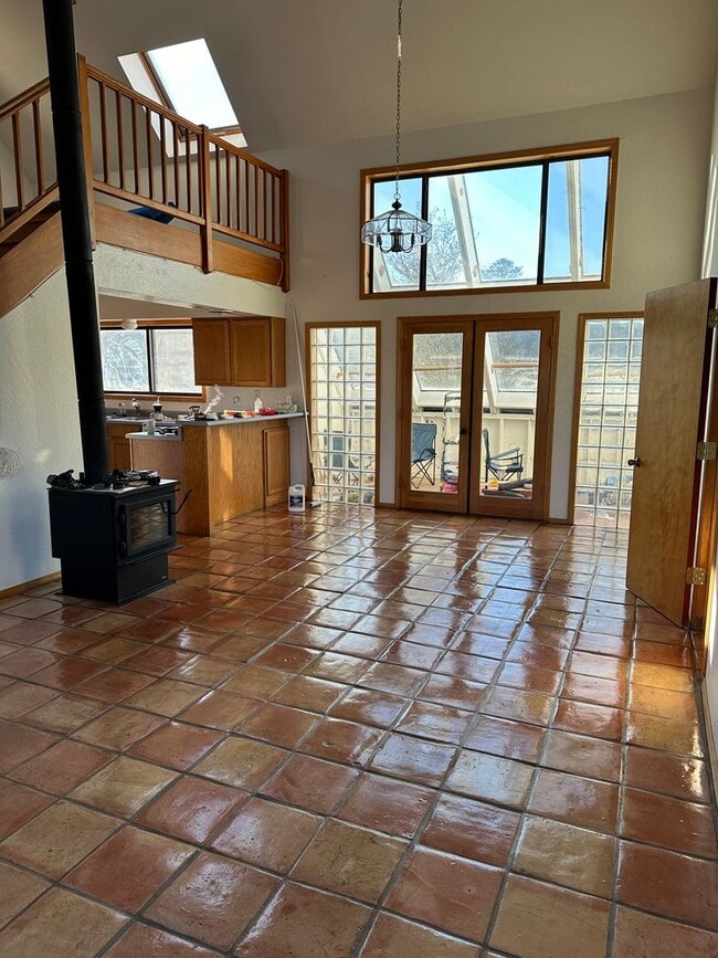 Building Photo - wonderful 3 bedroom home in serene setting
