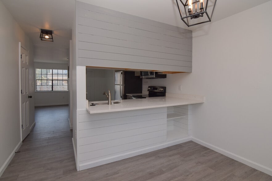 Building Photo - 7721 Oldridge Rd