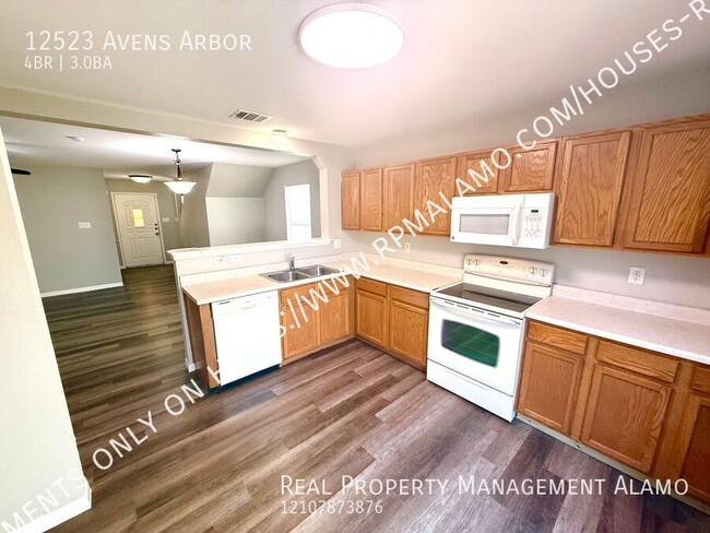 Building Photo - 12523 Avens Arbor