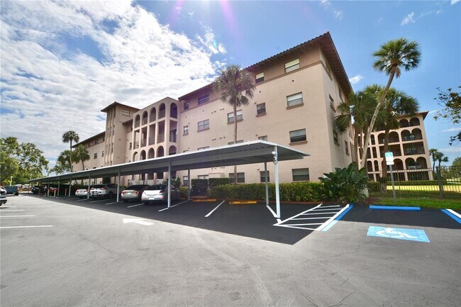 Building Photo - 6150 Gulfport Blvd S
