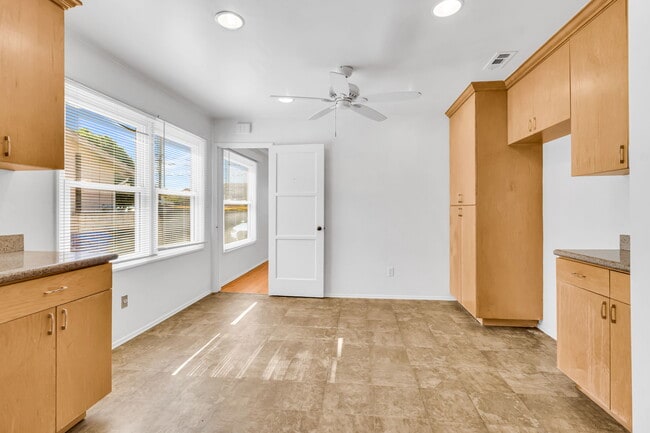 Building Photo - 4753 Choctaw Dr