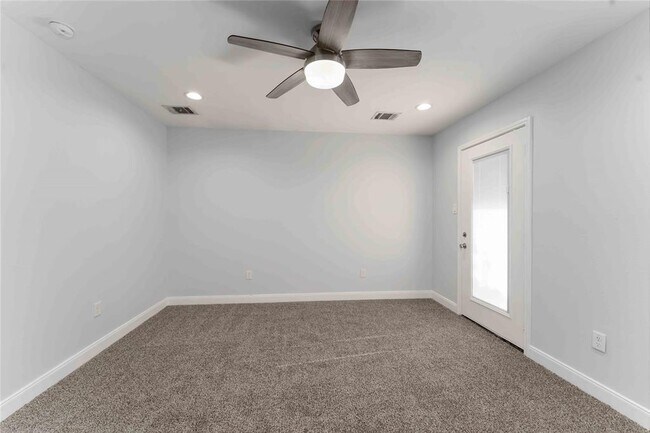 Building Photo - 9032 Jutland Rd