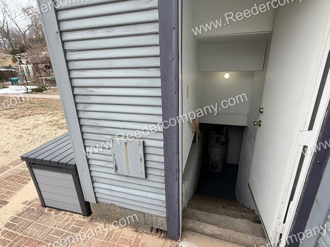 Building Photo - Beautifully updated 3 bed 2 bath house in Miller Beach.