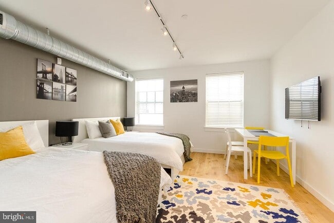 Building Photo - 224 Church St