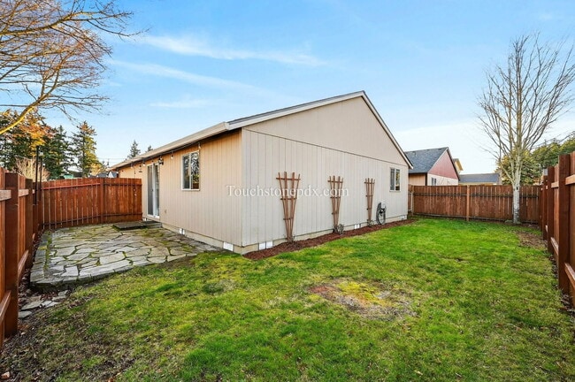 Building Photo - 471 NW 24th St