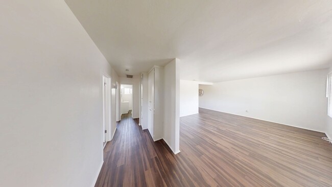 Building Photo - 12315 13th St