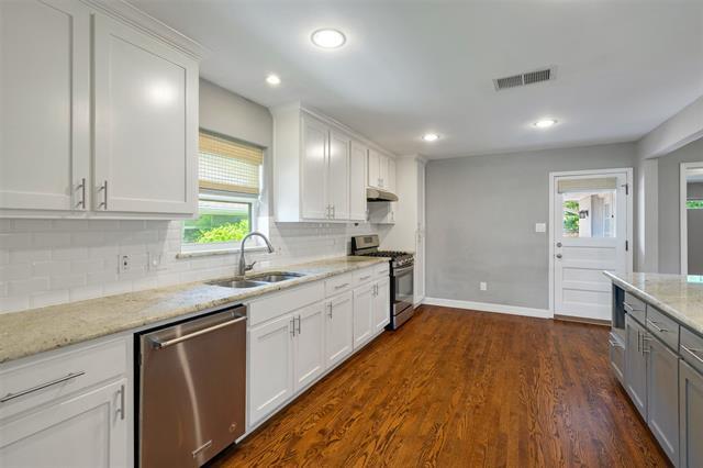Building Photo - 4628 Surf Dr