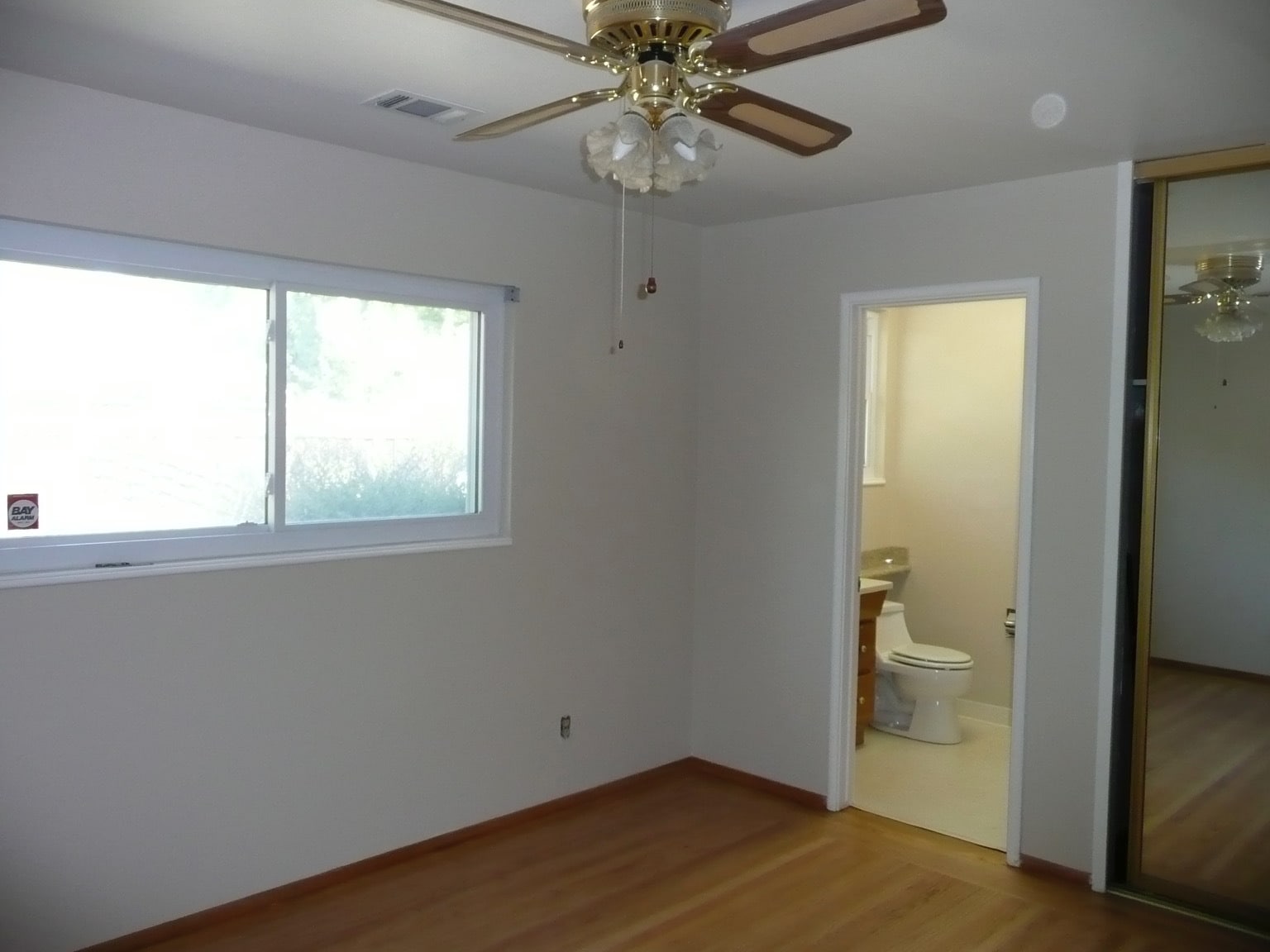 Master bedroom with bath room - 3882 Yale Way