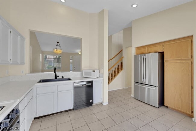 Building Photo - 10356 Rocky Waters Ave
