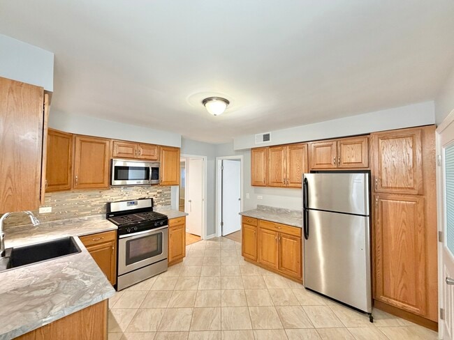 Building Photo - 5626 N Central Ave