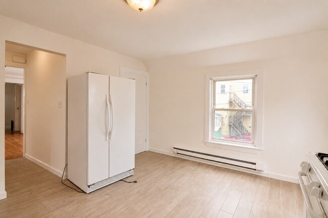 Building Photo - 23 Mt Vernon St